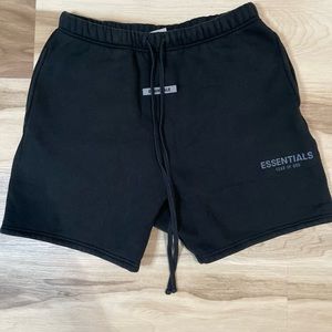 Fear of God ESSENTIALS mens black shorts size M.